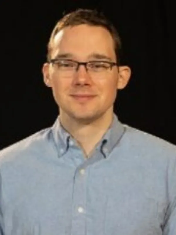Seth Shields Headshot